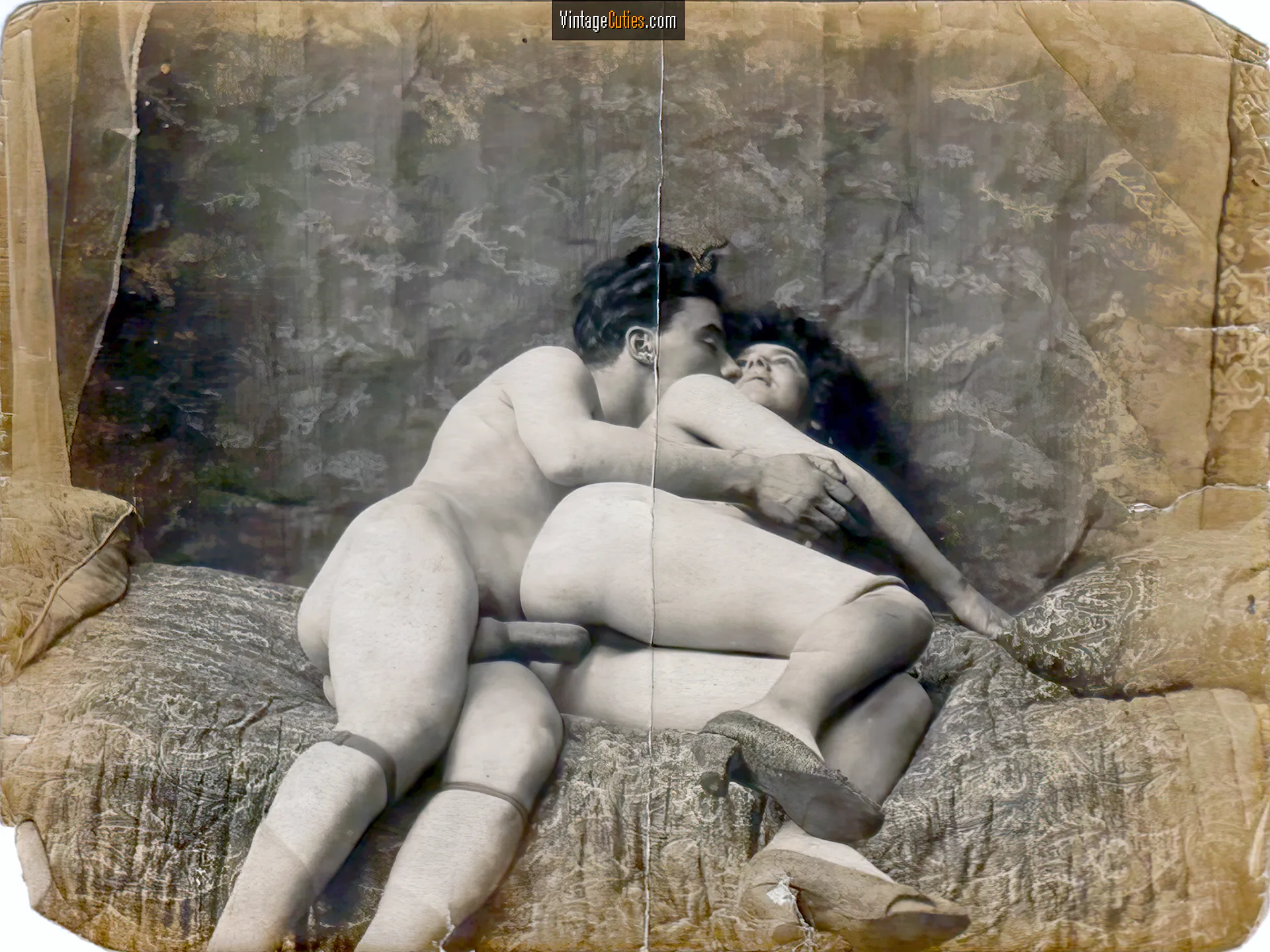 Aroused vintage man fucks to his new girlfriend
